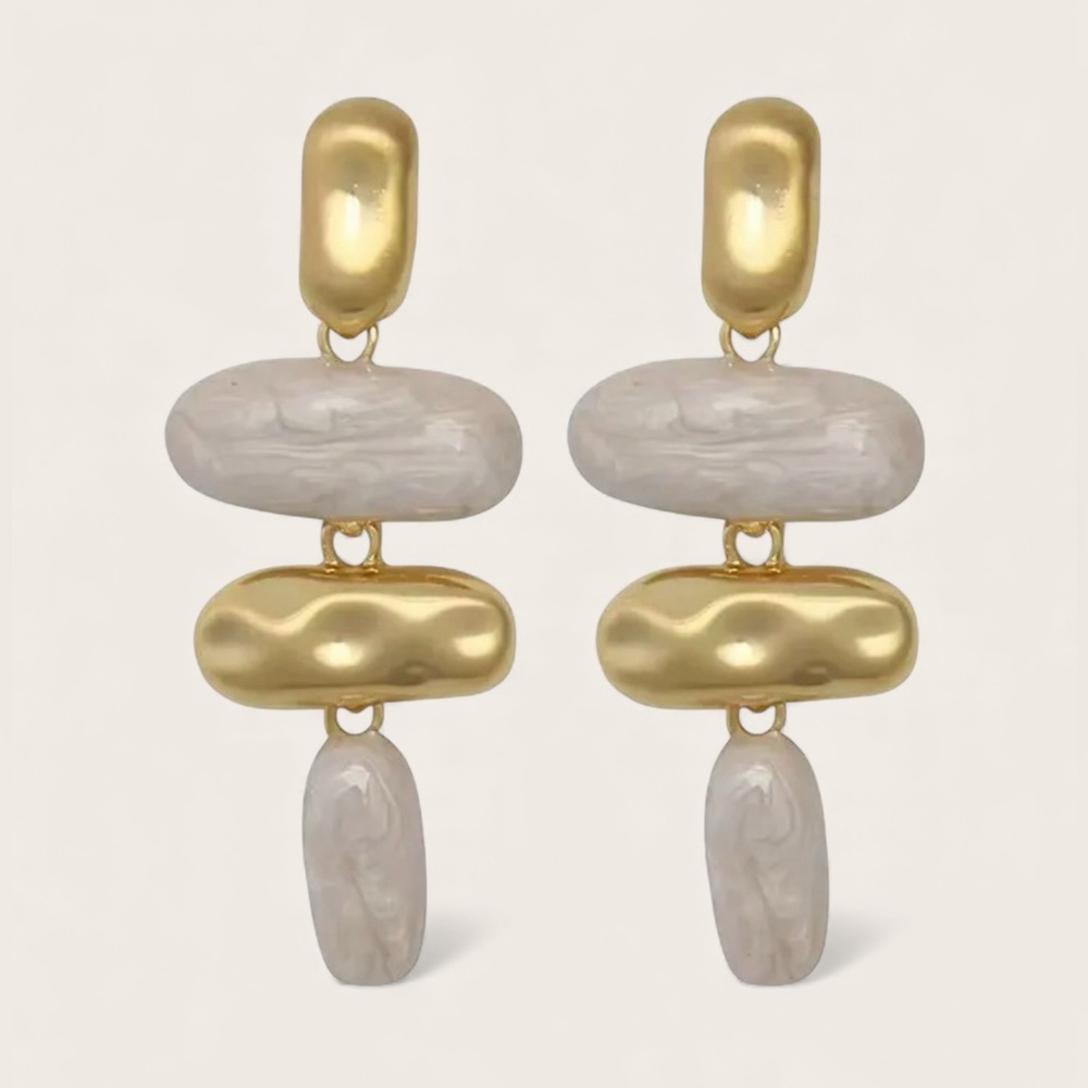 Modern Sculptural Drop Earrings in Trendy Neutral Tones - Picture 2 of 3